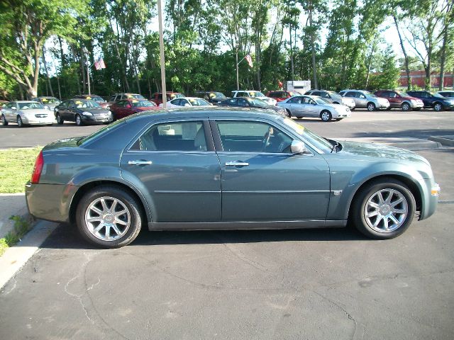 2006 Chrysler 300C Regular Cab