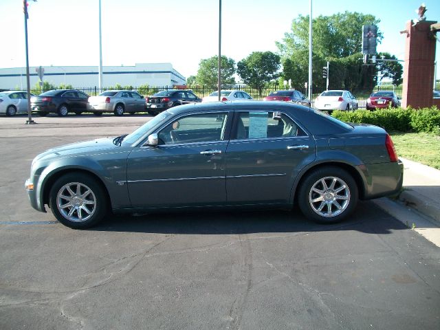 2006 Chrysler 300C Regular Cab