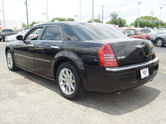 2006 Chrysler 300C Regular Cab