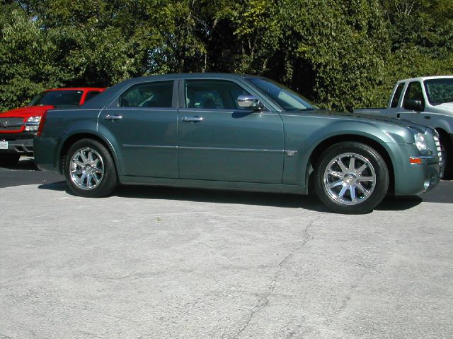 2006 Chrysler 300C Regular Cab