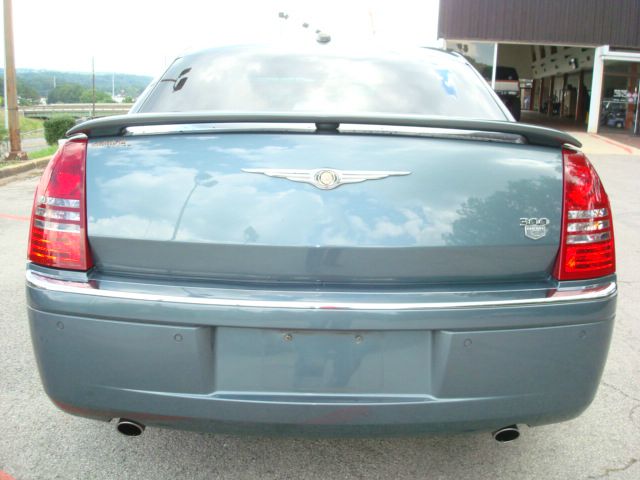 2006 Chrysler 300C Regular Cab