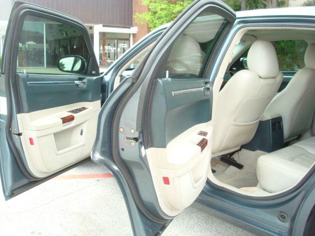 2006 Chrysler 300C Regular Cab