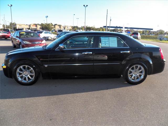 2006 Chrysler 300C Unknown