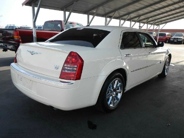 2006 Chrysler 300C Regular Cab