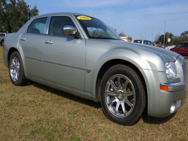 2006 Chrysler 300C Regular Cab