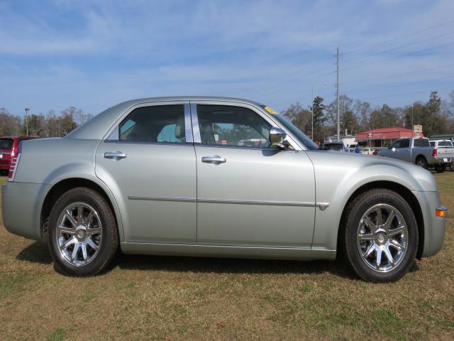 2006 Chrysler 300C Regular Cab