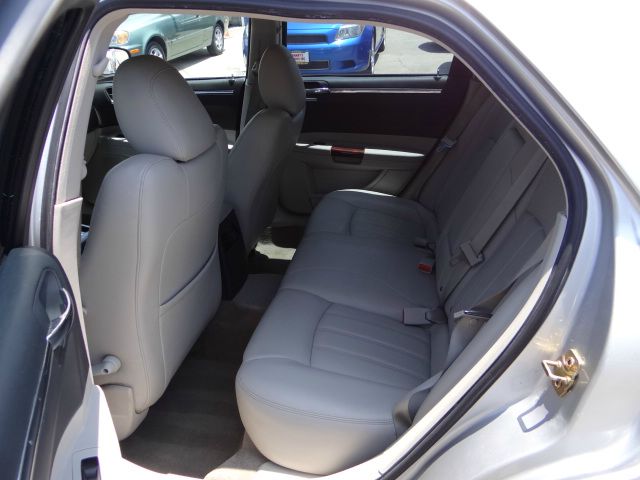 2006 Chrysler 300C Regular Cab