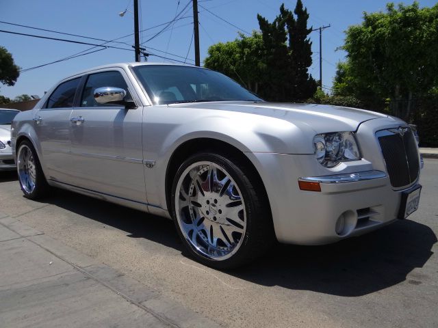 2006 Chrysler 300C Regular Cab