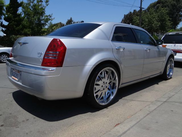 2006 Chrysler 300C Regular Cab