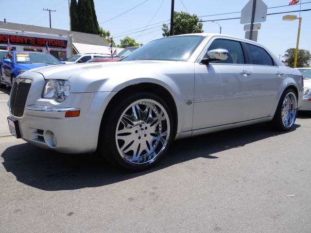 2006 Chrysler 300C Regular Cab