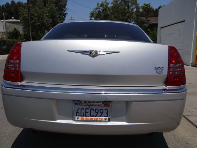 2006 Chrysler 300C Regular Cab