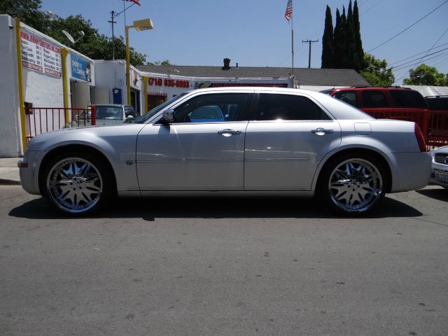 2006 Chrysler 300C Regular Cab