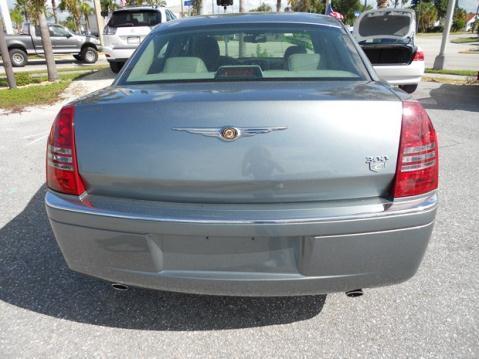 2006 Chrysler 300C Unknown