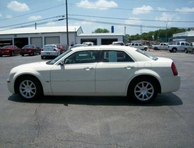 2007 Chrysler 300C Regular Cab