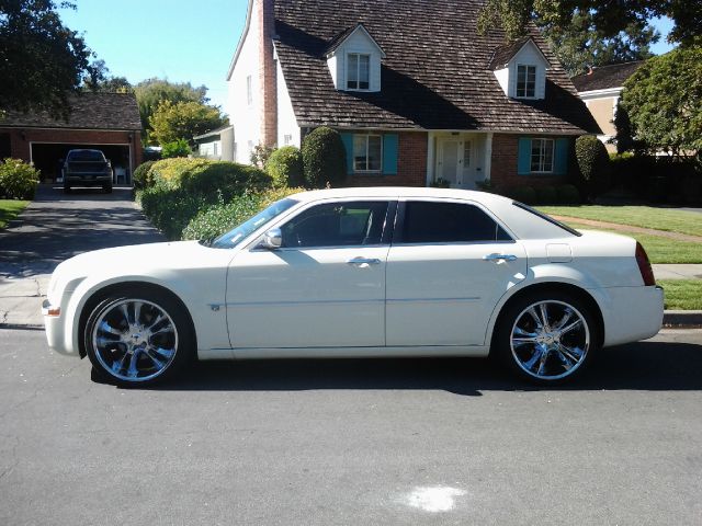 2007 Chrysler 300C Regular Cab