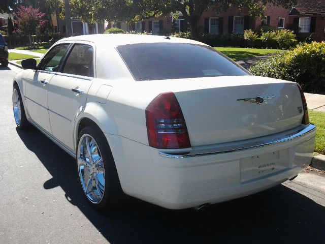 2007 Chrysler 300C Regular Cab