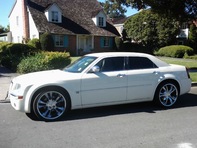 2007 Chrysler 300C Regular Cab