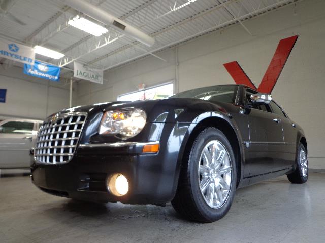 2007 Chrysler 300C Base