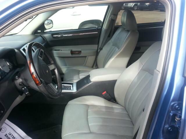 2007 Chrysler 300C Unknown