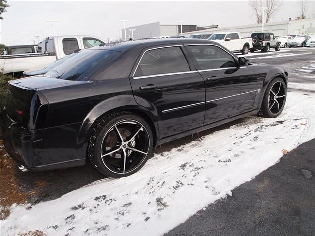 2007 Chrysler 300C XLS 4WD