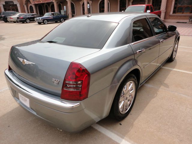 2007 Chrysler 300C Regular Cab