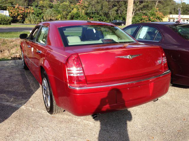 2007 Chrysler 300C Base