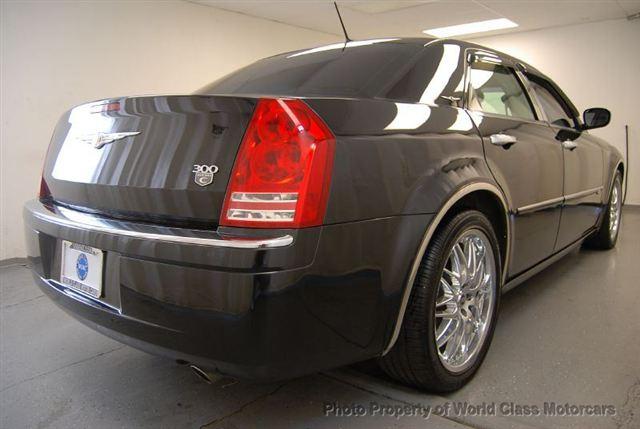 2008 Chrysler 300C GT LOW Miles