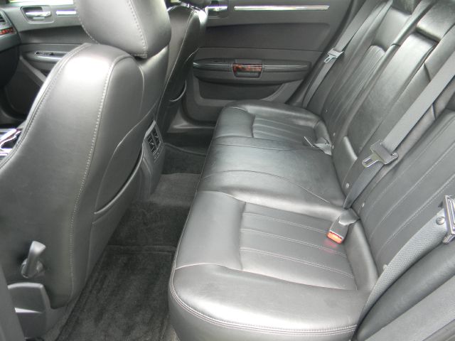 2008 Chrysler 300C Regular Cab