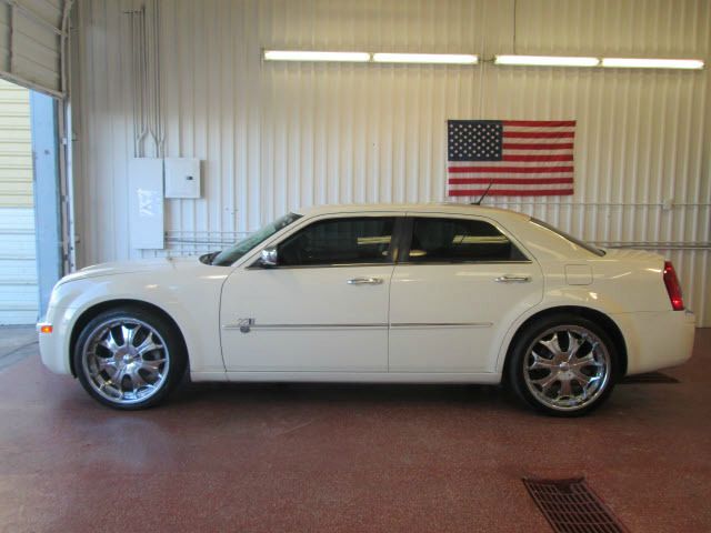 2008 Chrysler 300C SE WITH TV Package