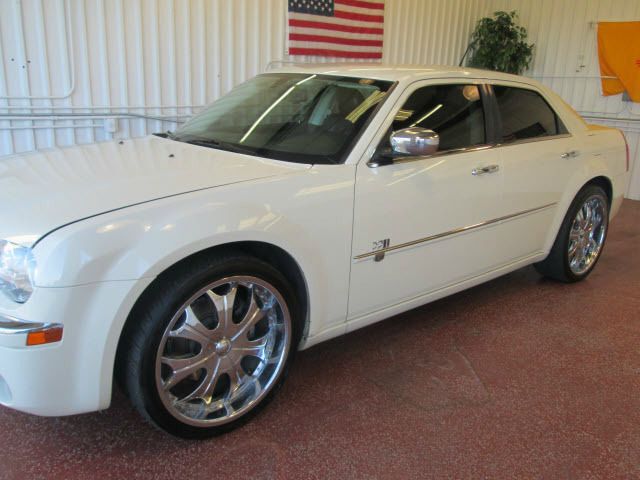 2008 Chrysler 300C SE WITH TV Package