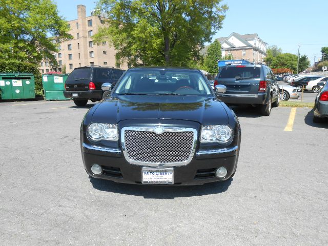 2009 Chrysler 300C SLT Luxury 4x4