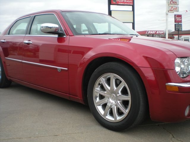 2010 Chrysler 300C Srt-8-4wd-nav-sunroof-2nd Bench-1 Owner