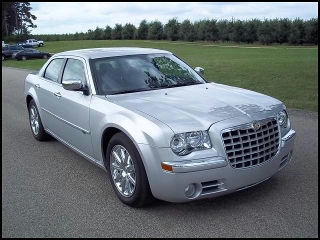 2010 Chrysler 300C Unknown