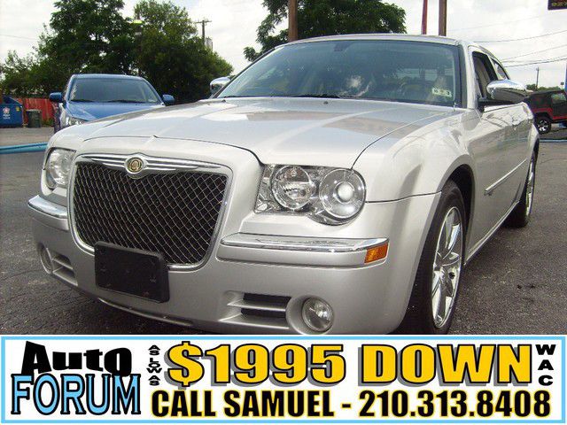 2010 Chrysler 300C SLT Luxury 4x4