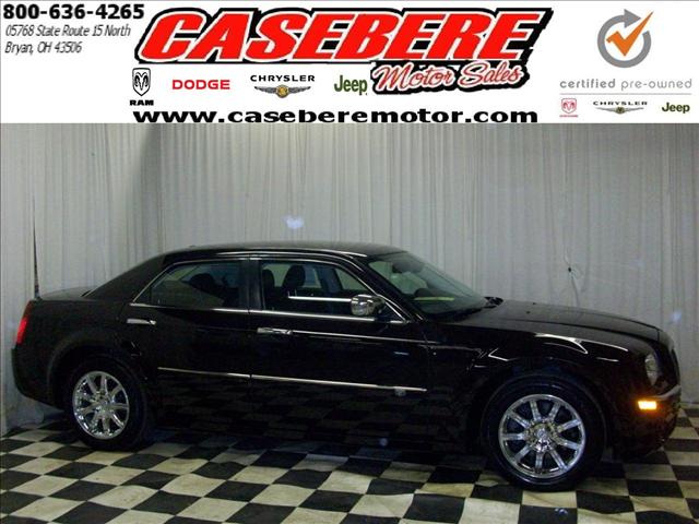 2010 Chrysler 300C 4x4 XLT