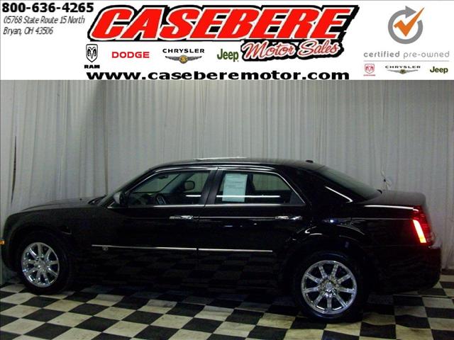 2010 Chrysler 300C 4x4 XLT