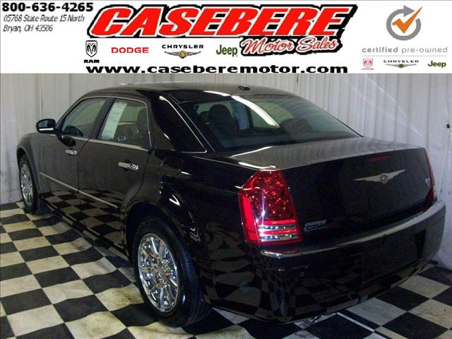 2010 Chrysler 300C 4x4 XLT