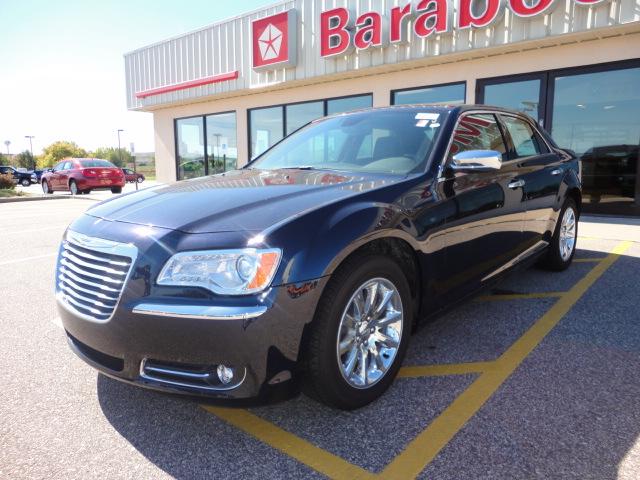 2011 Chrysler 300C Unknown