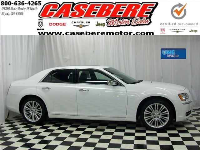 2011 Chrysler 300C Unknown