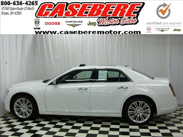 2011 Chrysler 300C Unknown