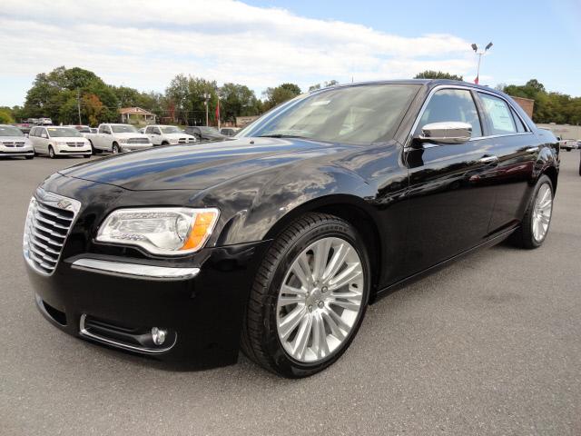 2012 Chrysler 300C Regular Cab