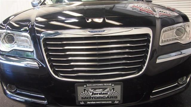 2012 Chrysler 300C K3500 LS