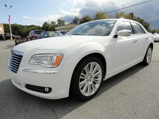 2012 Chrysler 300C Regular Cab