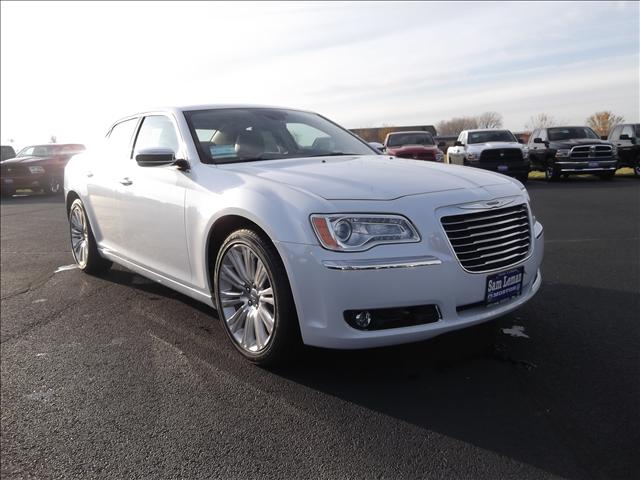 2012 Chrysler 300C Unknown