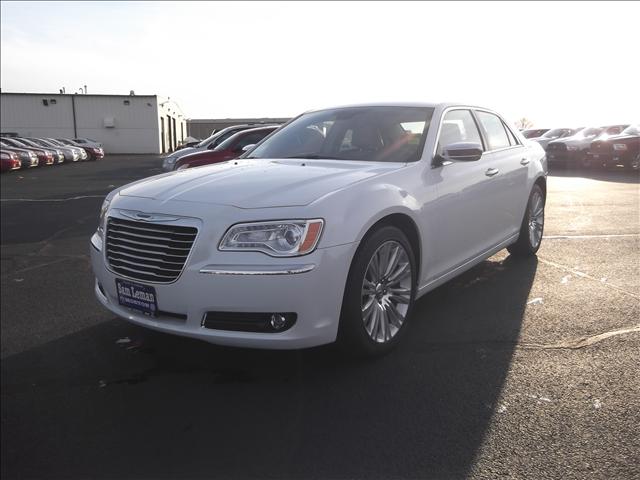 2012 Chrysler 300C Unknown