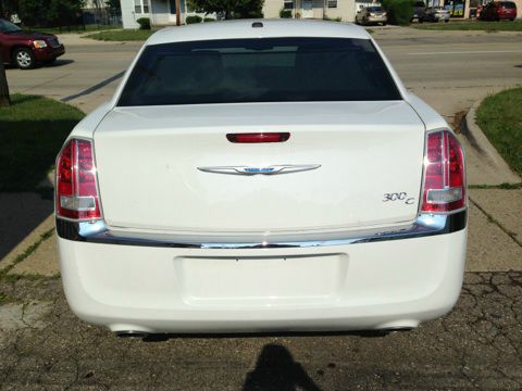 2013 Chrysler 300C Regular Cab