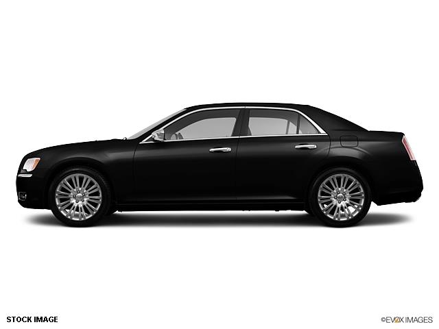 2013 Chrysler 300C Unknown