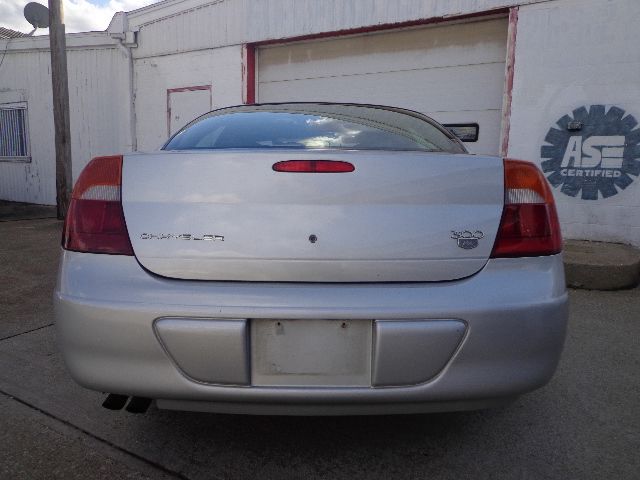 2000 Chrysler 300M Base