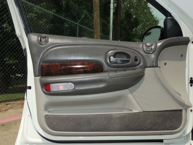 2002 Chrysler 300M Base