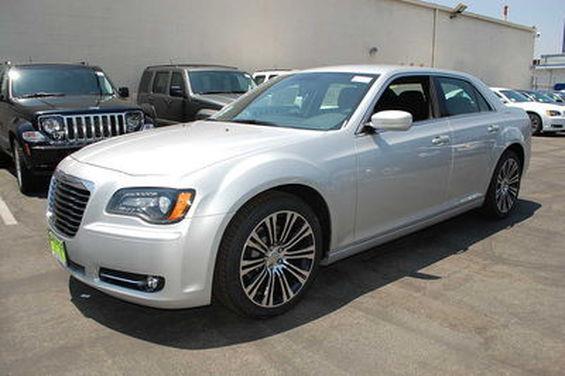 2012 Chrysler 300S LT 4X4 Extra NICE MUST SEE